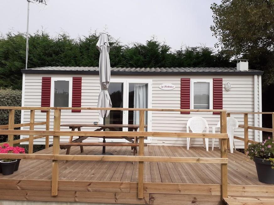 Les Mobile Home De Kerroyal Garlan Kültér fotó