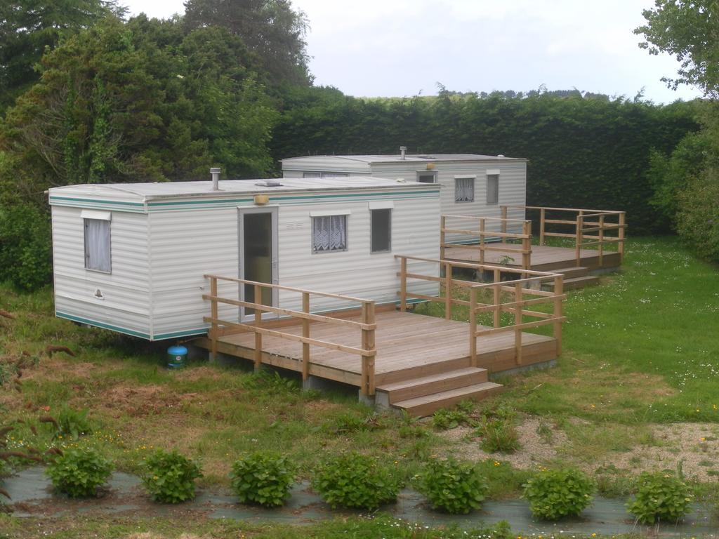 Les Mobile Home De Kerroyal Garlan Kültér fotó