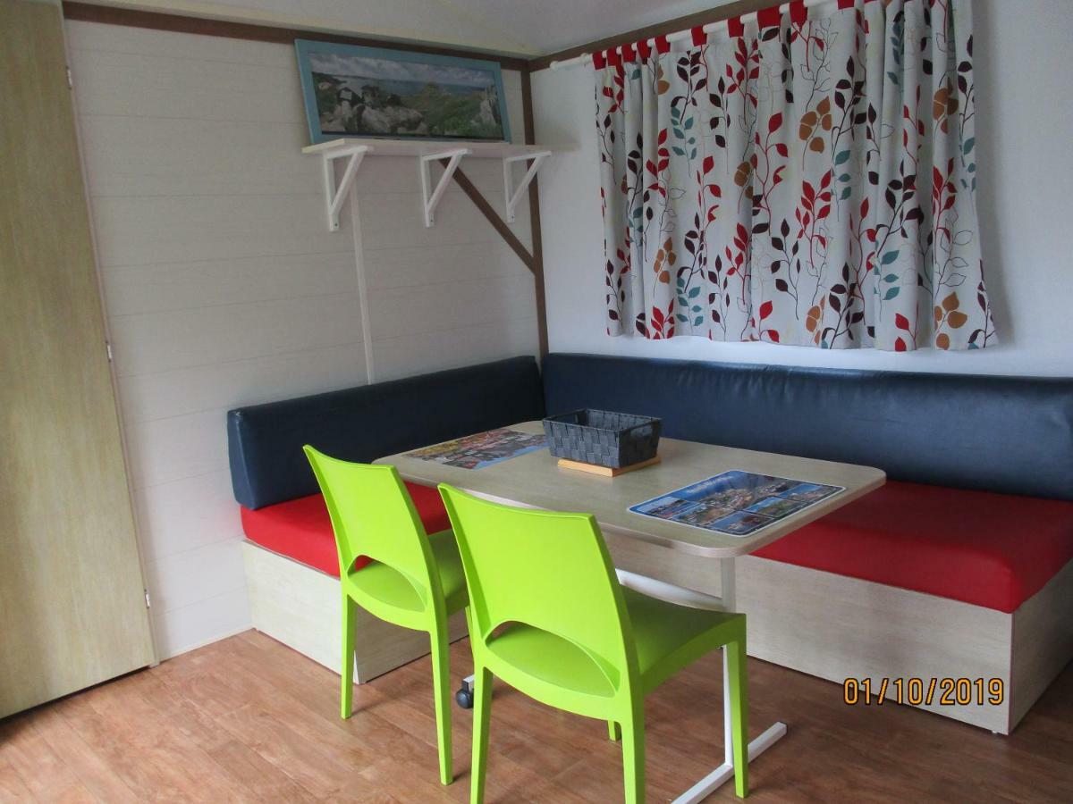 Les Mobile Home De Kerroyal Garlan Kültér fotó